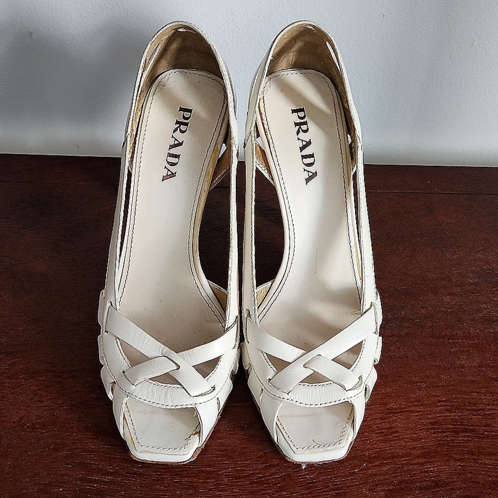 PRADA HEELS - SIZE 5